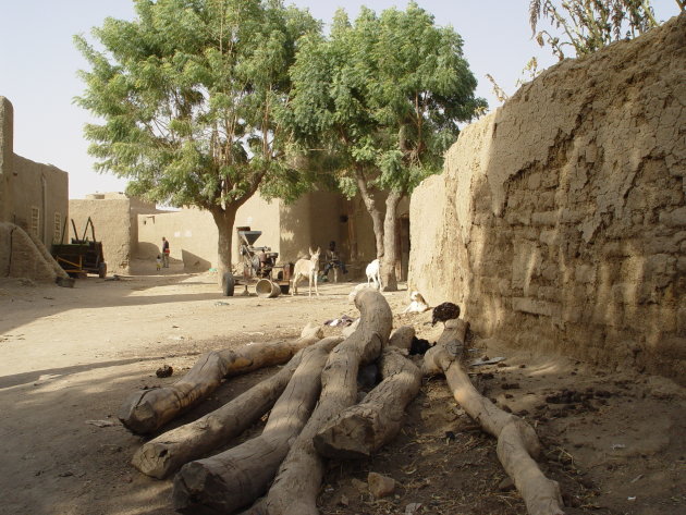 een blik in het dorp djenné