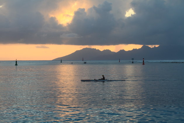 Tahitti met Moorea in achtergrond