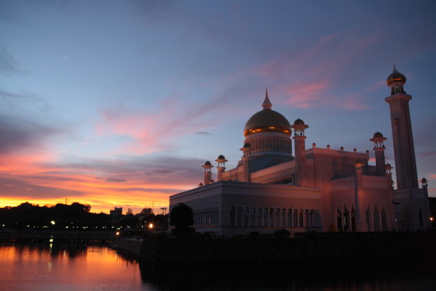 Omar Ali Saifuddien Mosque