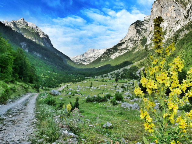 Ropajana Valley