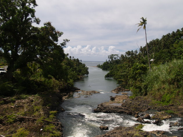 uitkijk op de pacifische oceaan vanaf het eiland Upolu