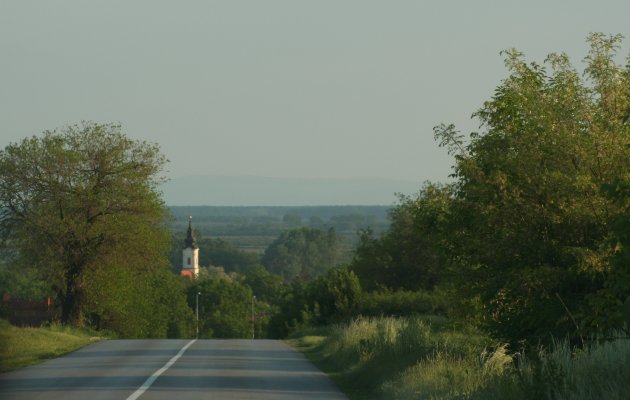 Gezicht op grensdorp Tovarnik