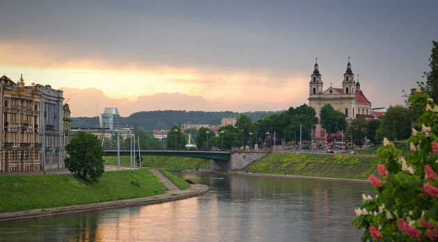 Zonsondergang in Vilnius 