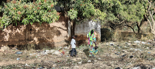 Bezaaid met plastic