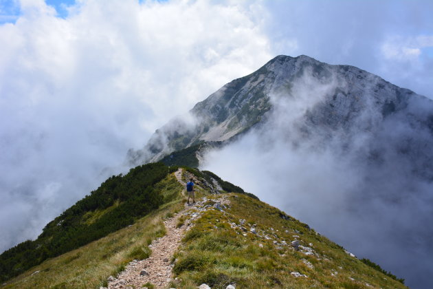 Bijna tussen de wolken