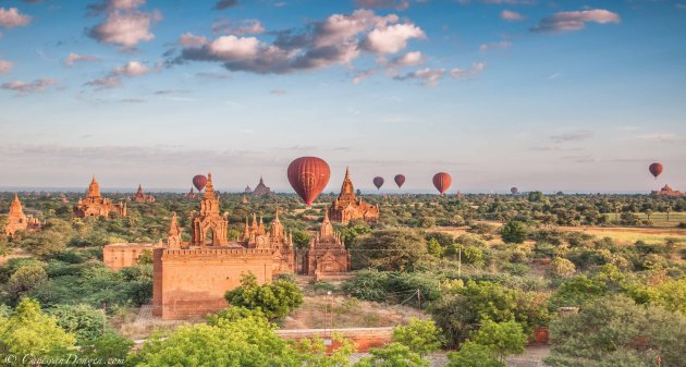 de ballonvaarders in bagan