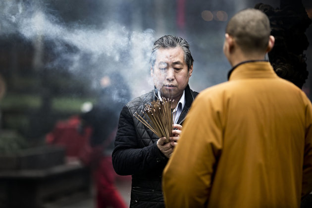 Prayer at Lingyin Temple