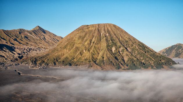 Optrekkende mist bij de Bromo