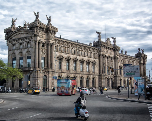 Aduana del Puerto de Barcelona 