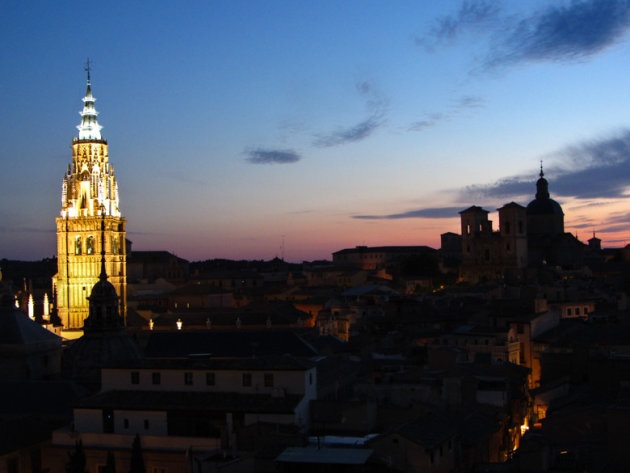 Uitzicht vanaf het dakterras op Toledo