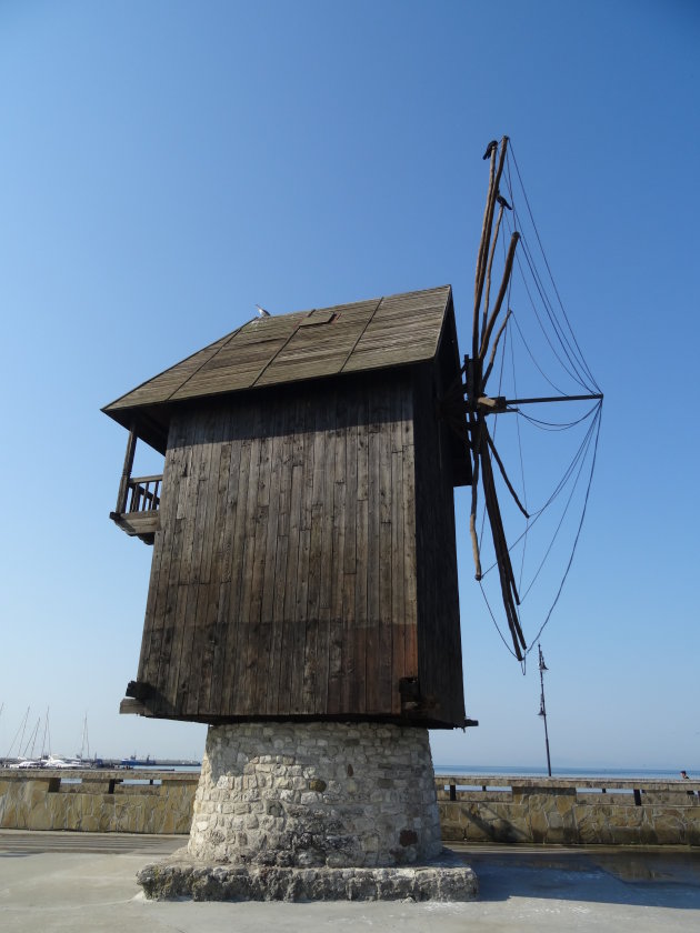 Daar bij die molen