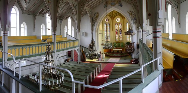 Interieur van kerk in Vindeln. 