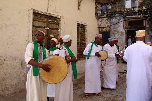 muziek in de steegjes van Stonetown