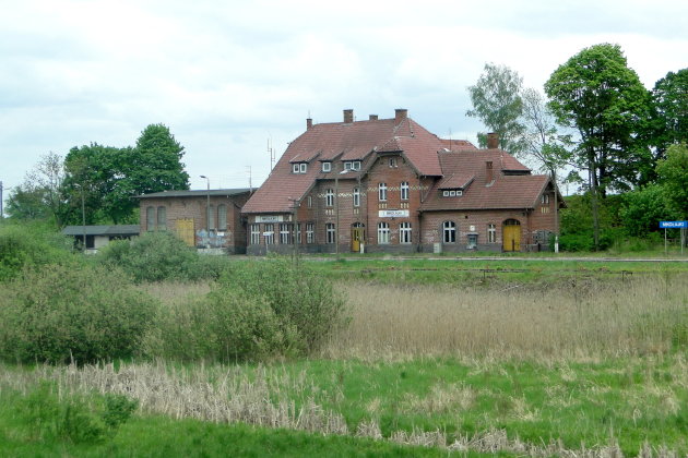 Op een klein stationnetje