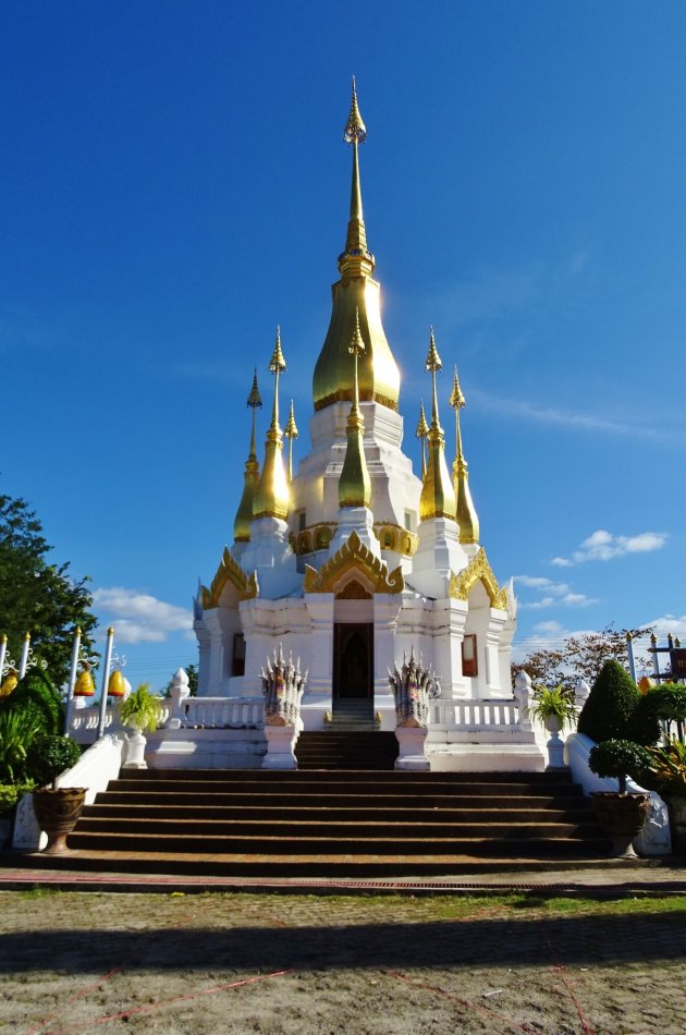 Wat Tham Khuha Sawan