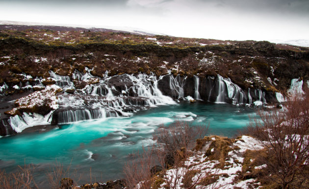 Hraunfossar Waterval