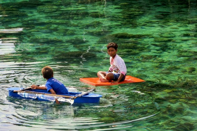 Bajau kids fishing 