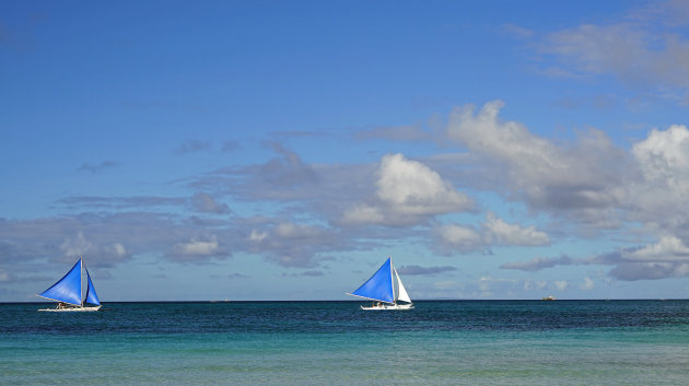 zeilbootjes op Boracay