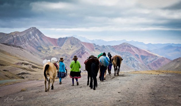 Epische tocht naar Rainbow Mountain