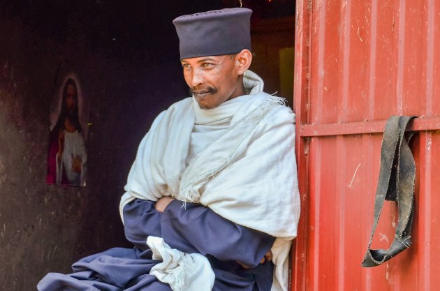 De monnik van het Ura Kidane Mehretklooster