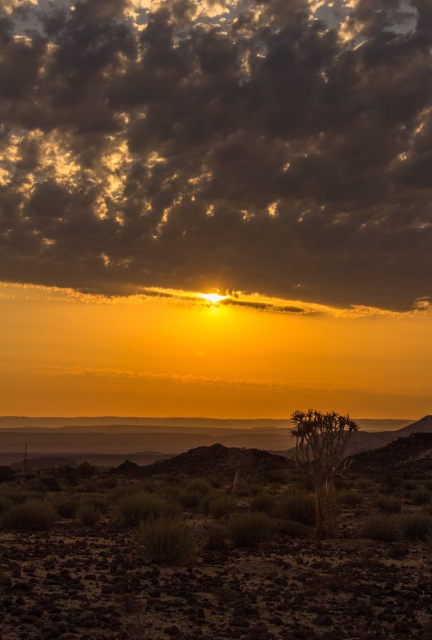 De wolken pakken zich samen, Fish River Canyon