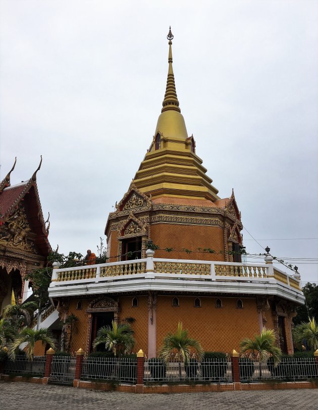 Chedi van de Wat Loom.