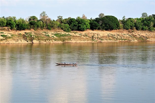 Notendop op de Mekong.