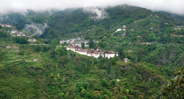 Trongsa zhong in het land van de donderdraak