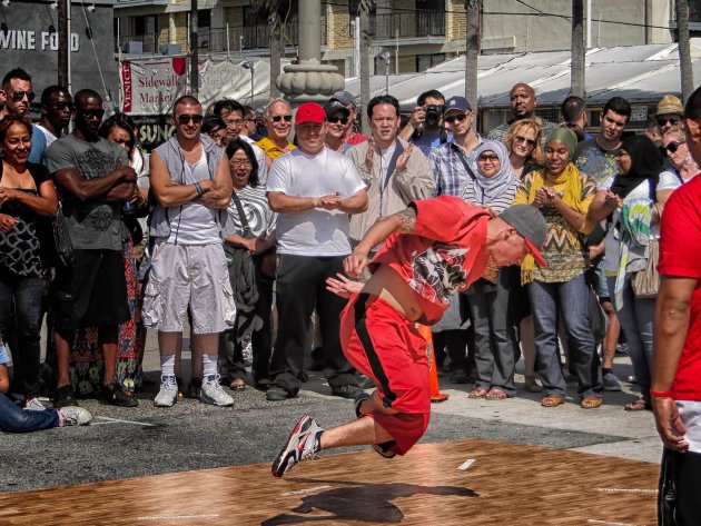 Break dancers