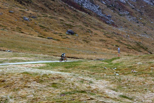 op de fiets naar beneden