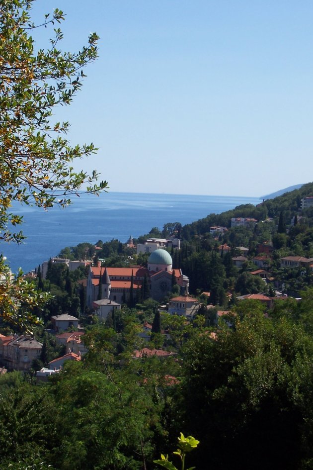 Uitzicht over Opatija en de Adriatische zee