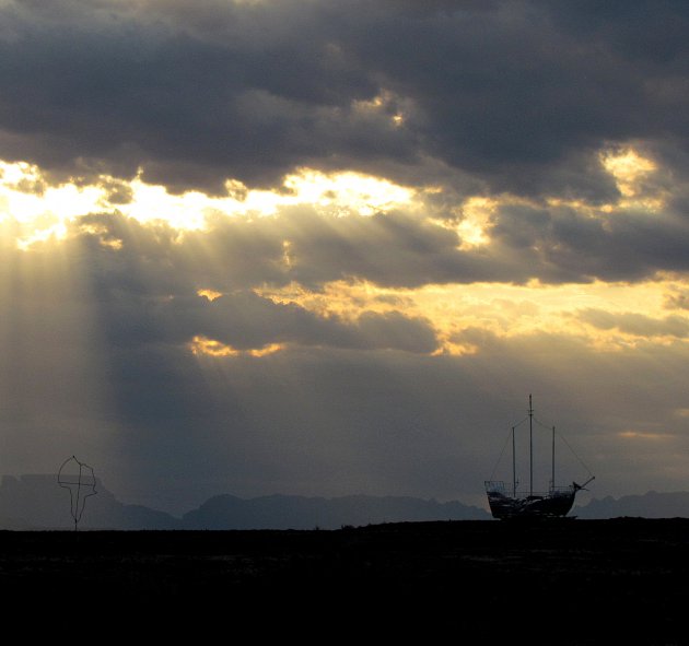 Schip in de woestijn